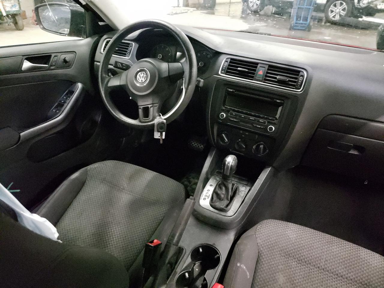 Photo 9 from auction – 2012 VOLKSWAGEN JETTA BASE with VIN 3VW2K7AJ7CM375353
