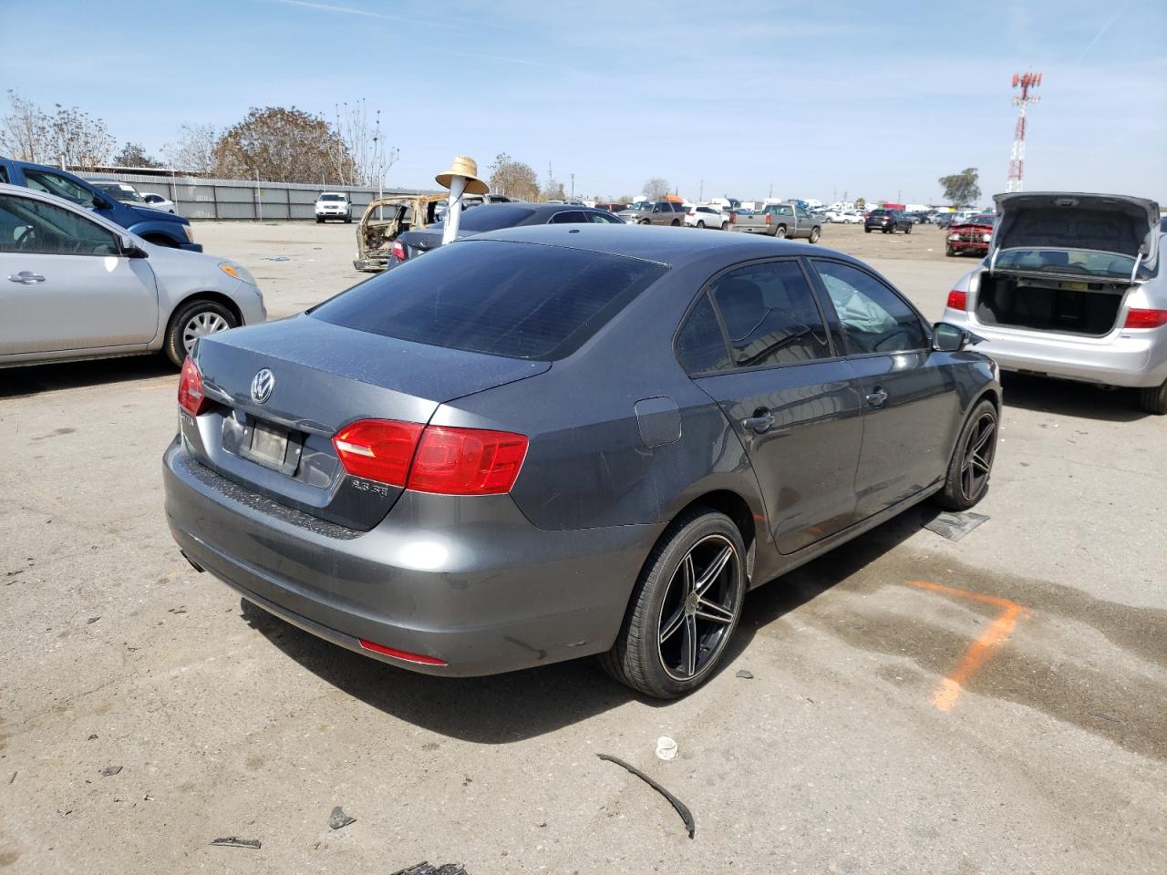 Photo 4 from auction – 2012 VOLKSWAGEN JETTA SE with VIN 3VWDX7AJ4CM458037