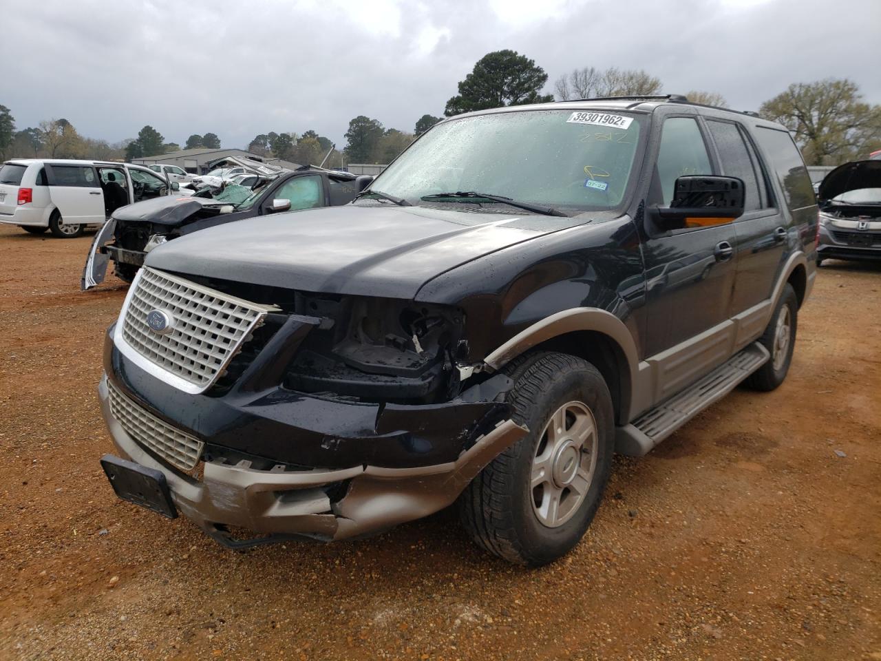 Photo 2 from auction – 2003 FORD EXPEDITION with VIN 1FMPU17L33LC32812