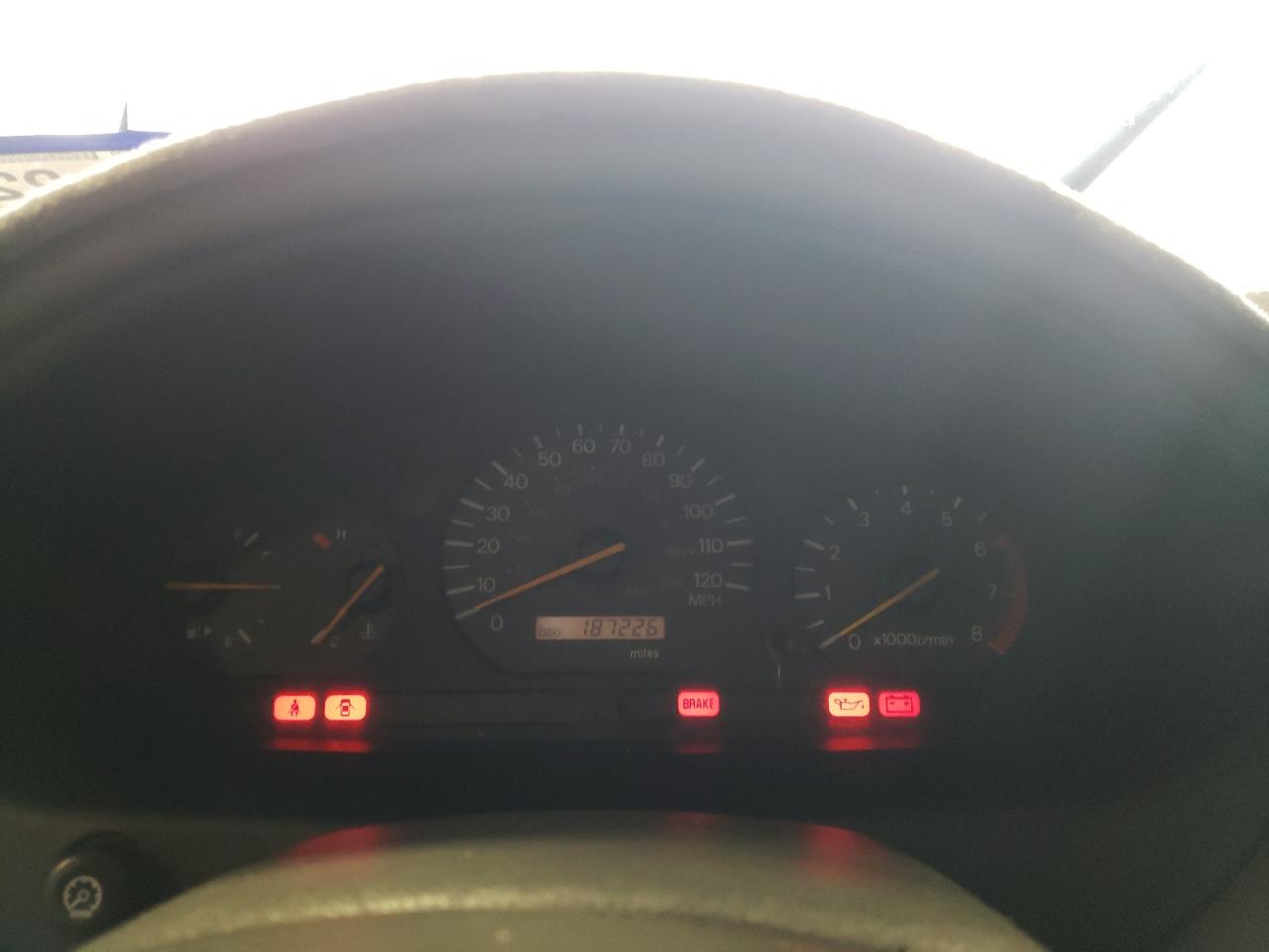 Photo 8 from auction – 2000 MITSUBISHI GALANT ES with VIN 4A3AA46G6YE178536