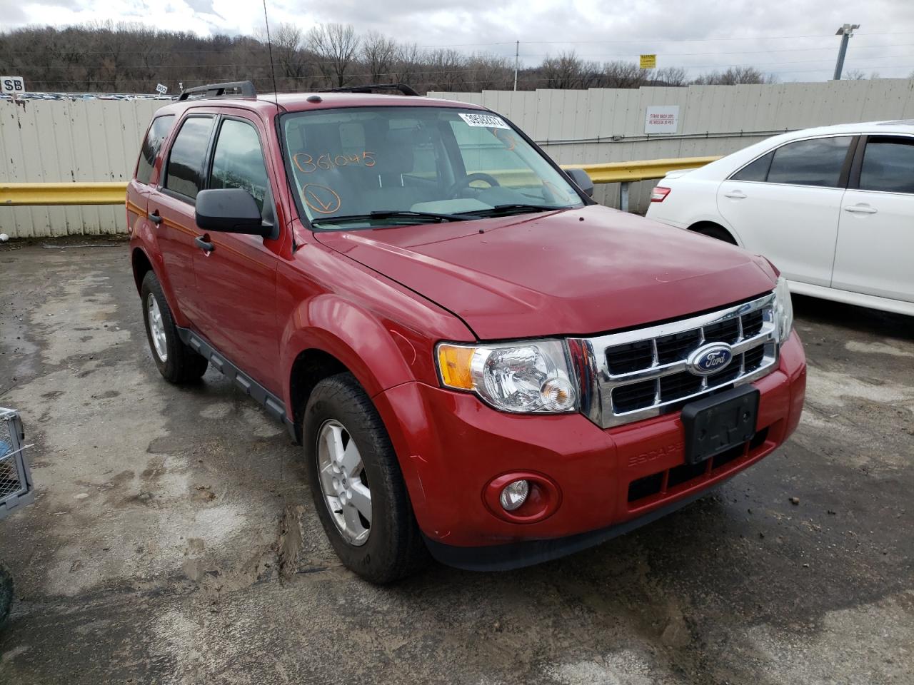 FORD ESCAPE XLT 2011 مع رقم تعريف المركبة 1FMCU9D72BKB61045 - صورة من المزاد