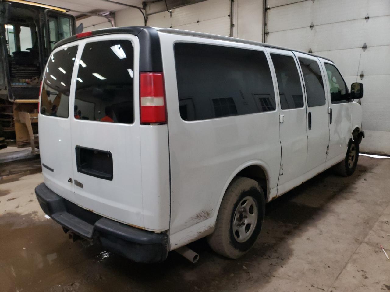 Photo 4 from auction – 2008 CHEVROLET EXPRESS G1 with VIN 1GNFG154781155651