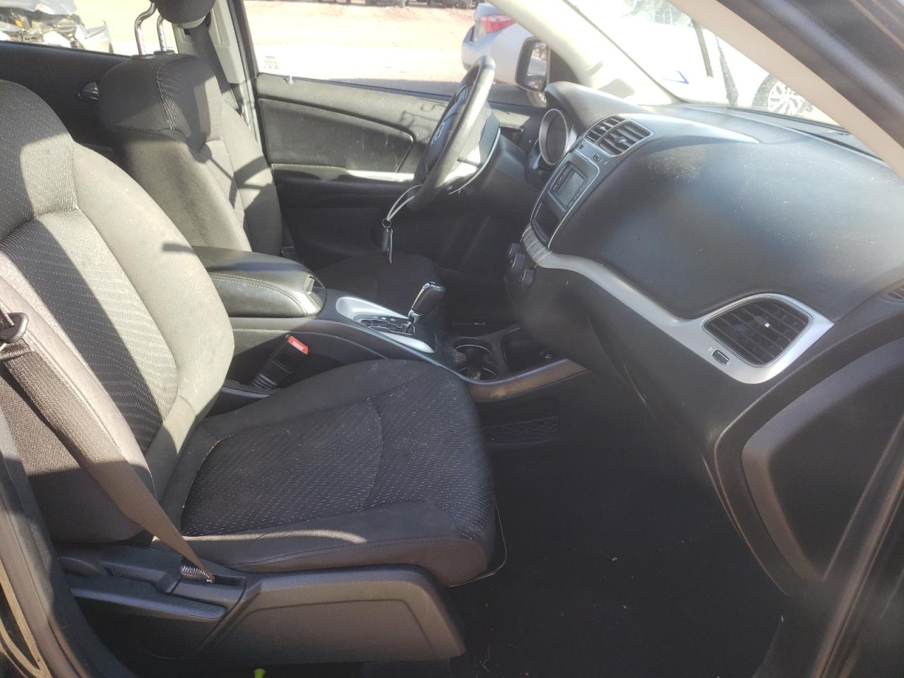 Photo 5 from auction – 2018 DODGE JOURNEY SE with VIN 3C4PDCAB2JT195883
