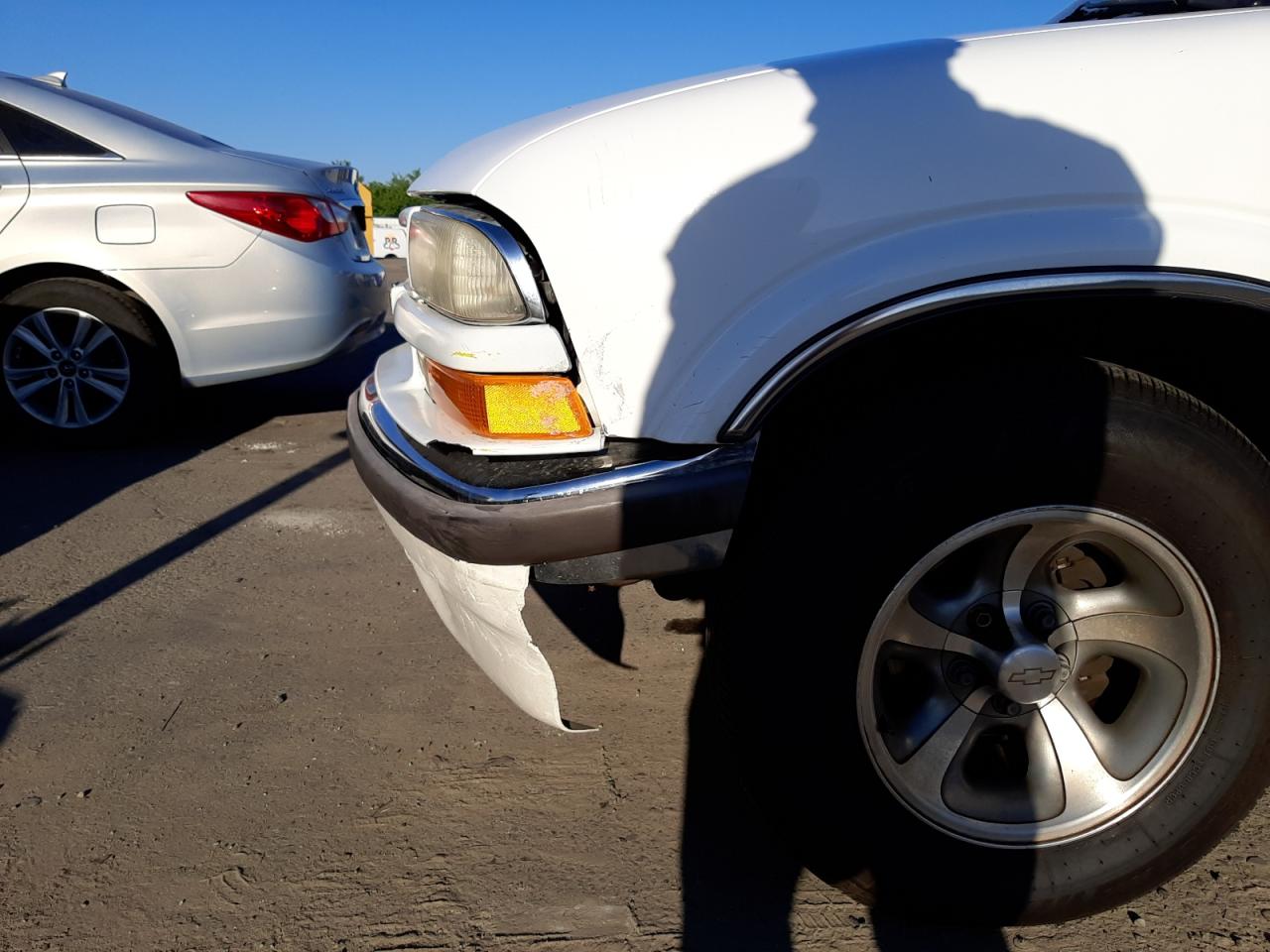Photo 9 from auction – 1999 CHEVROLET BLAZER with VIN 1GNCS13W9X2178167