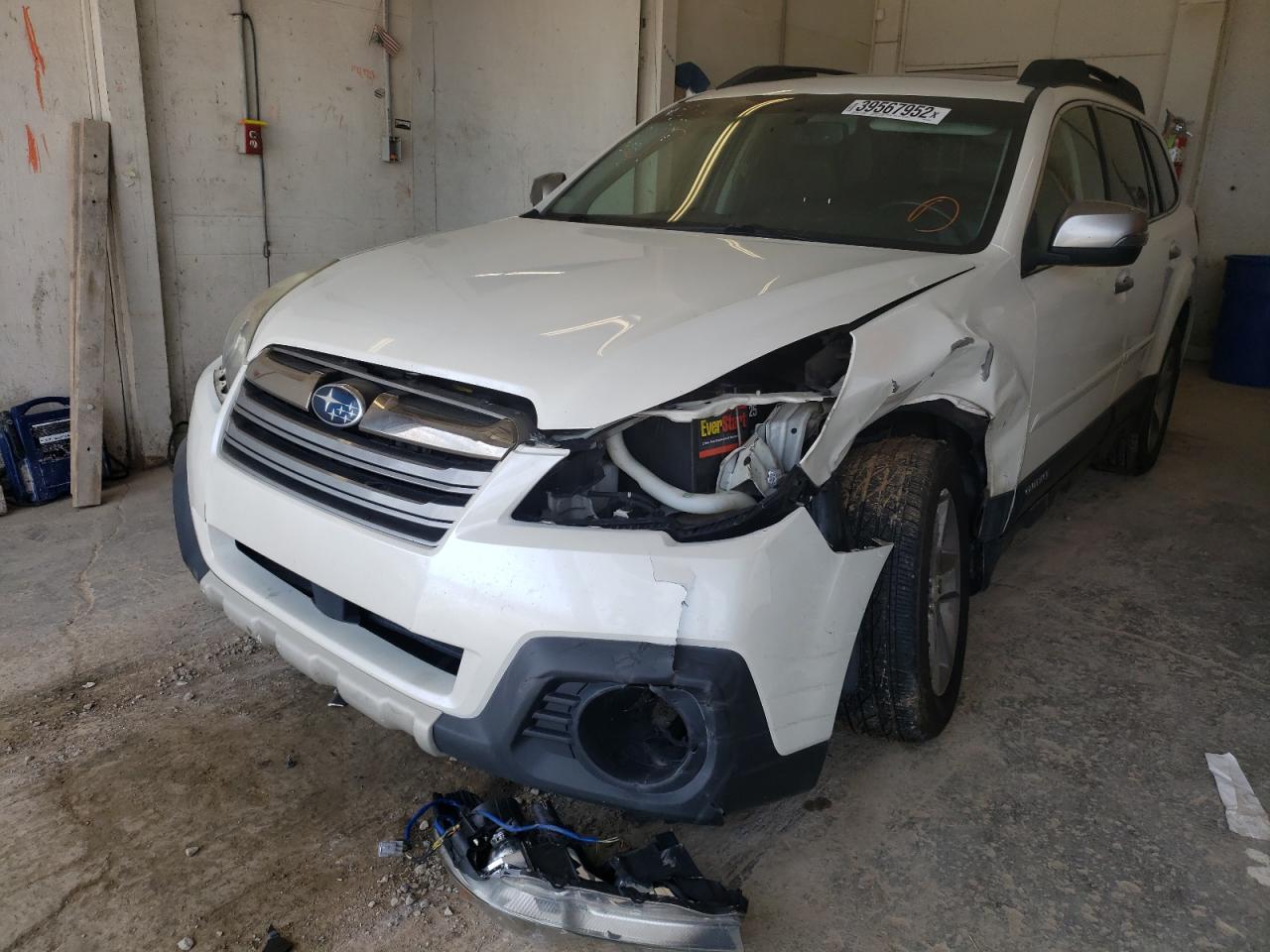 Photo 2 from auction – 2013 SUBARU OUTBACK 2. with VIN 4S4BRCSC3D3295795