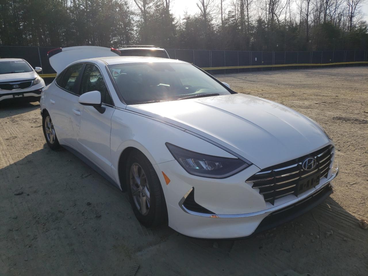 HYUNDAI SONATA SE 2022 with VIN 5NPEG4JA3NH135080 - Photo from auction