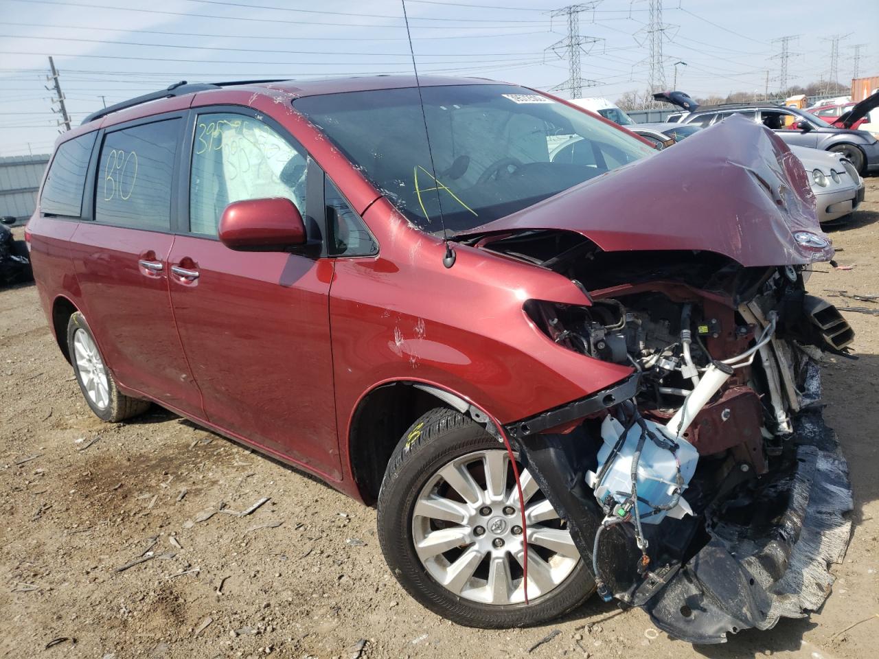 Photo 1 from auction – 2014 TOYOTA SIENNA XLE with VIN 5TDDK3DC6ES093242