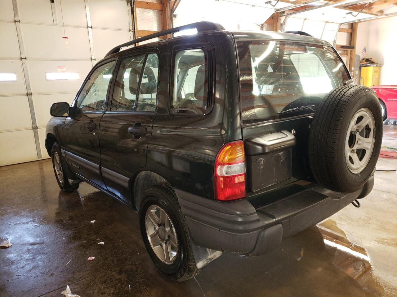 Photo 3 from auction – 2003 CHEVROLET TRACKER with VIN 2CNBJ13C036942932