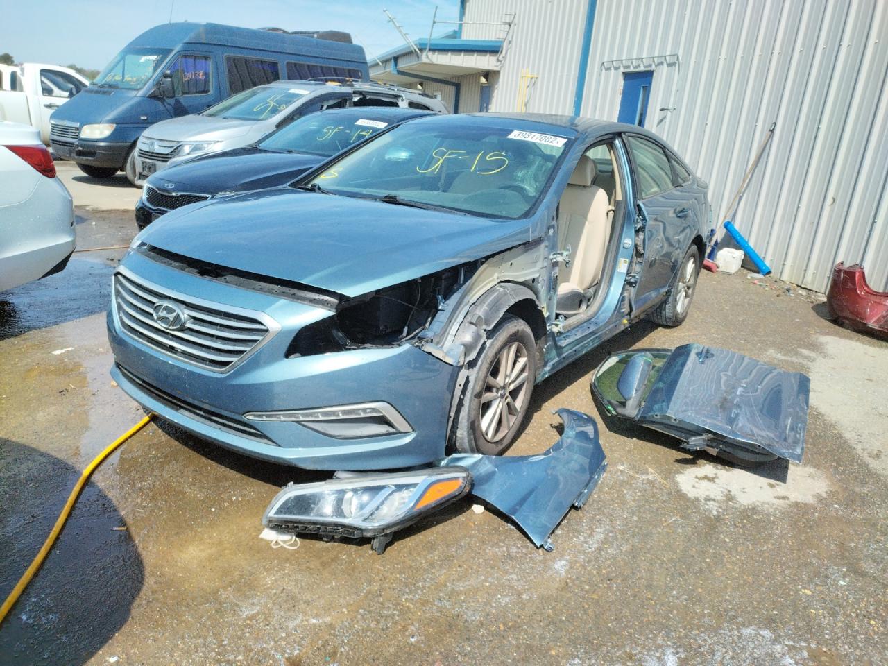Photo 2 from auction – 2015 HYUNDAI SONATA SE with VIN 5NPE24AF4FH205634
