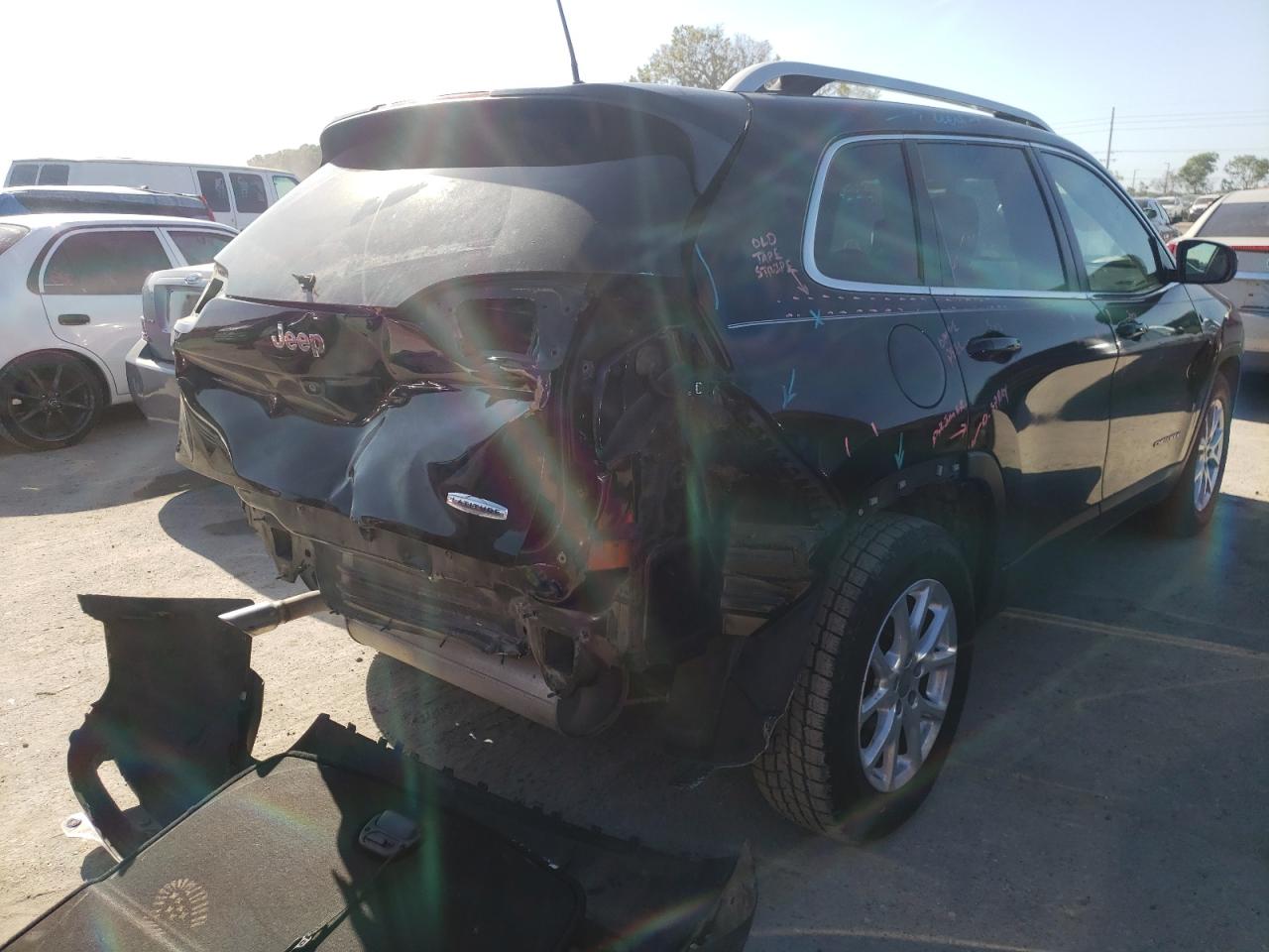 Photo 4 from auction – 2017 JEEP CHEROKEE L with VIN 1C4PJLCB5HW669562