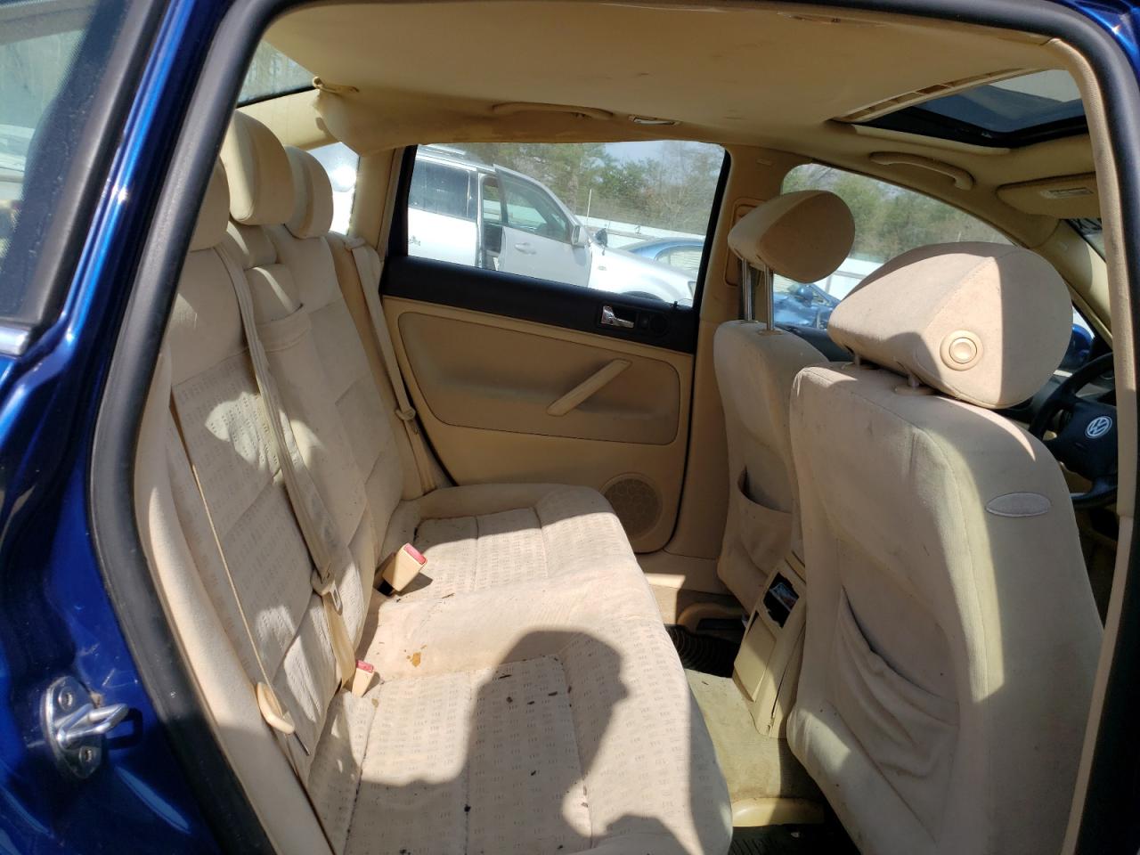Photo 6 from auction – 2001 VOLKSWAGEN PASSAT GLS with VIN WVWPD63B01E121909