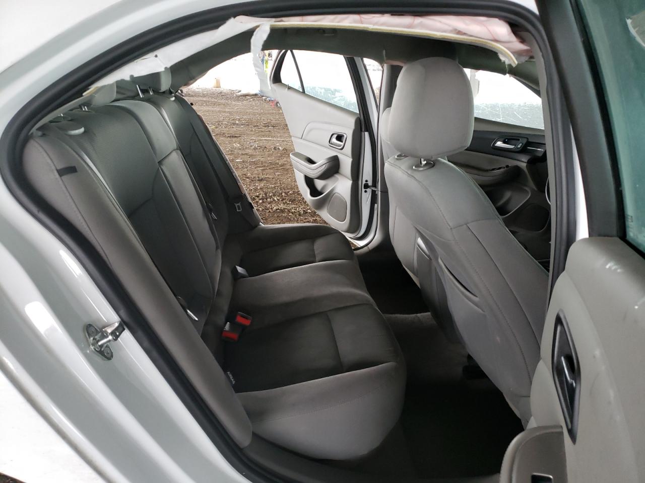 Photo 6 from auction – 2015 CHEVROLET MALIBU LS with VIN 1G11B5SL7FF352106