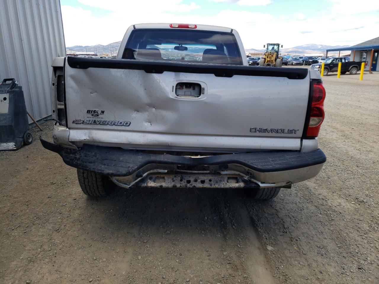 Photo 9 from auction – 2005 CHEVROLET SILVERADO with VIN 1GCEK19Z35Z319614