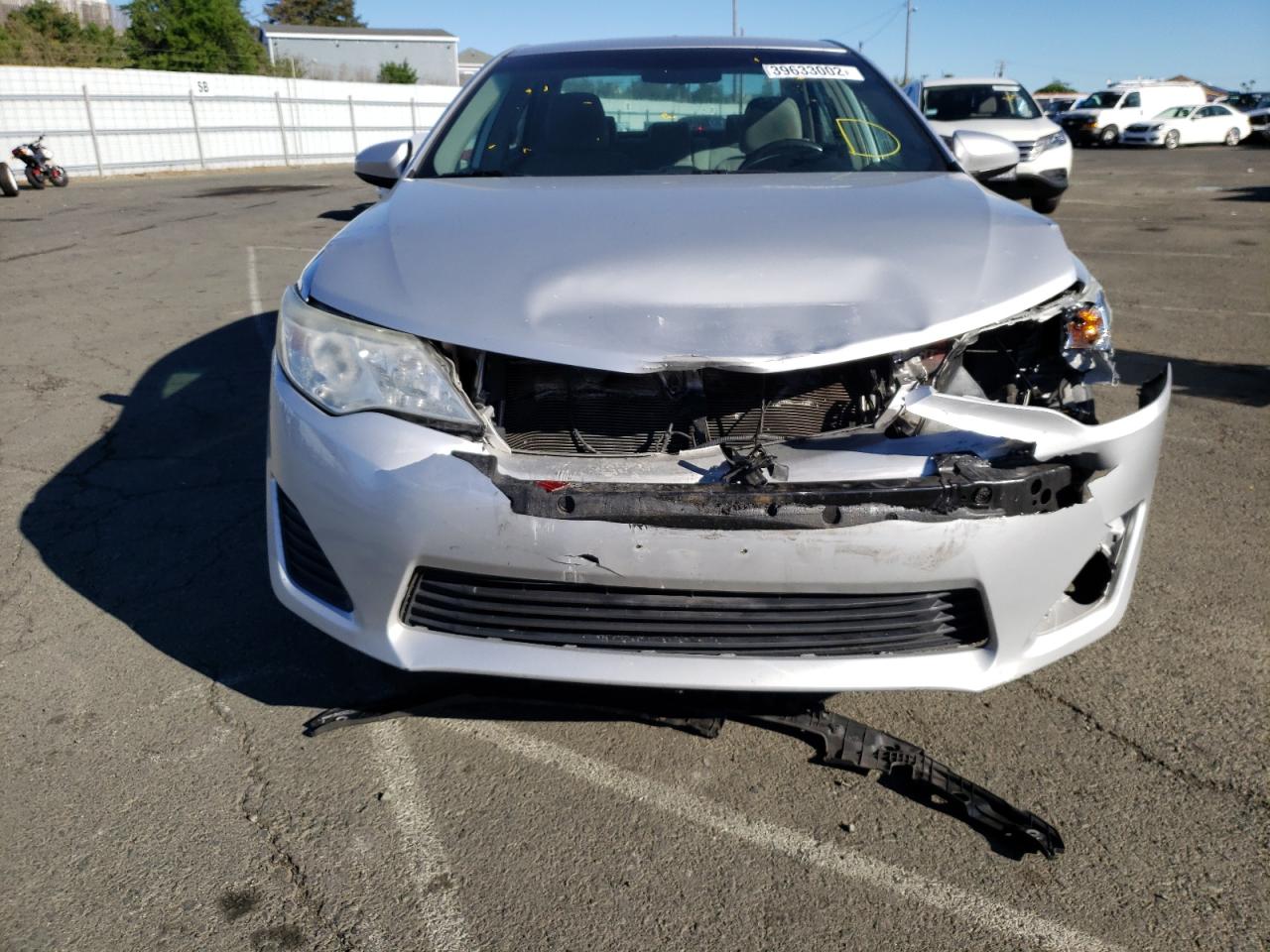 Photo 9 from auction – 2014 TOYOTA CAMRY L with VIN 4T4BF1FK2ER383334