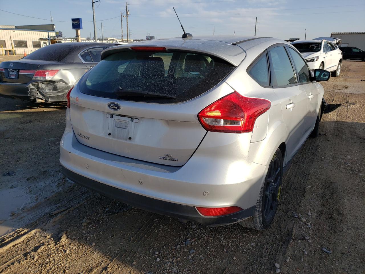 Photo 4 from auction – 2016 FORD FOCUS SE with VIN 1FADP3K2XGL339683