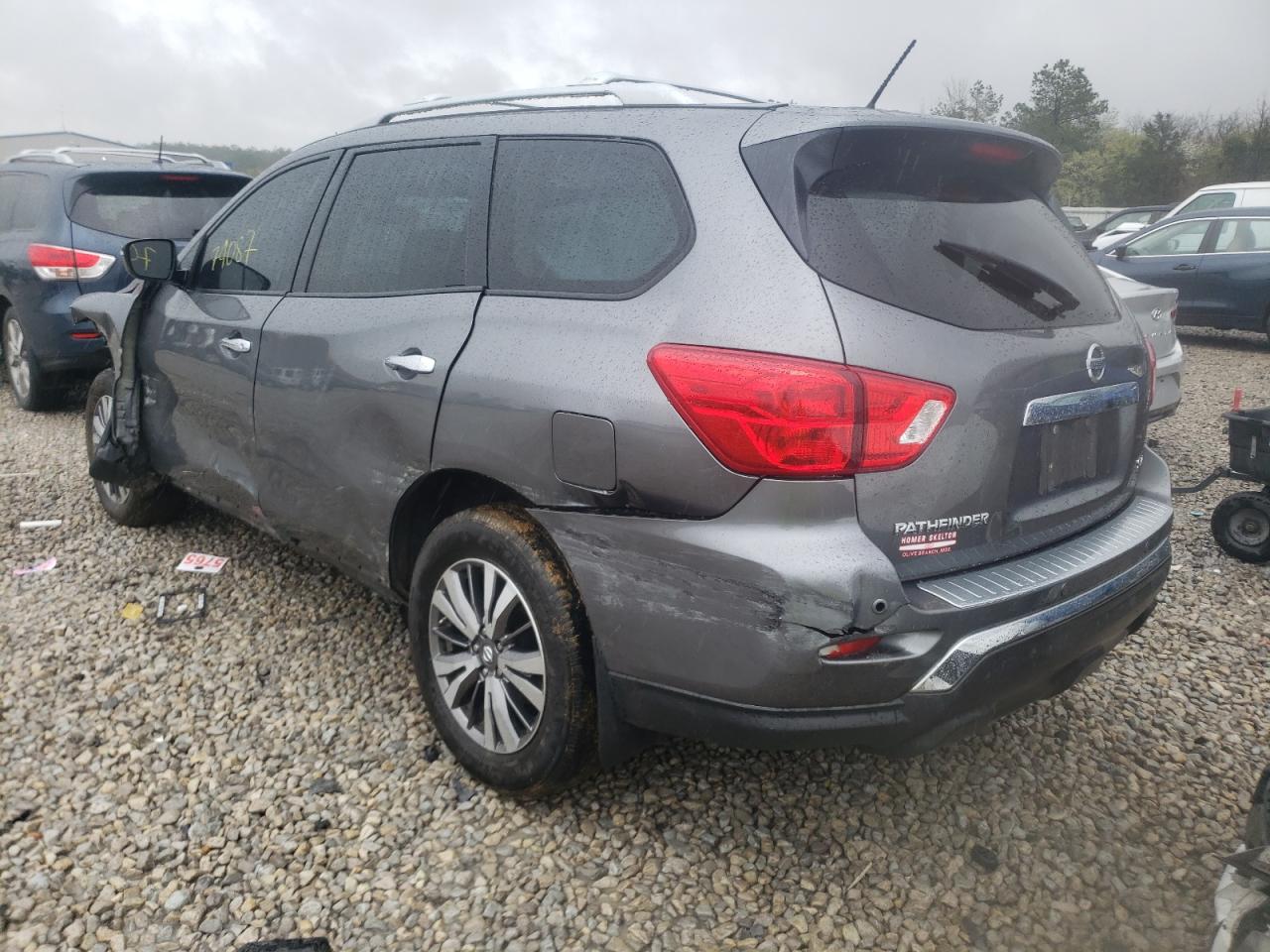 Photo 3 from auction – 2018 NISSAN PATHFINDER with VIN 5N1DR2MN2JC665969