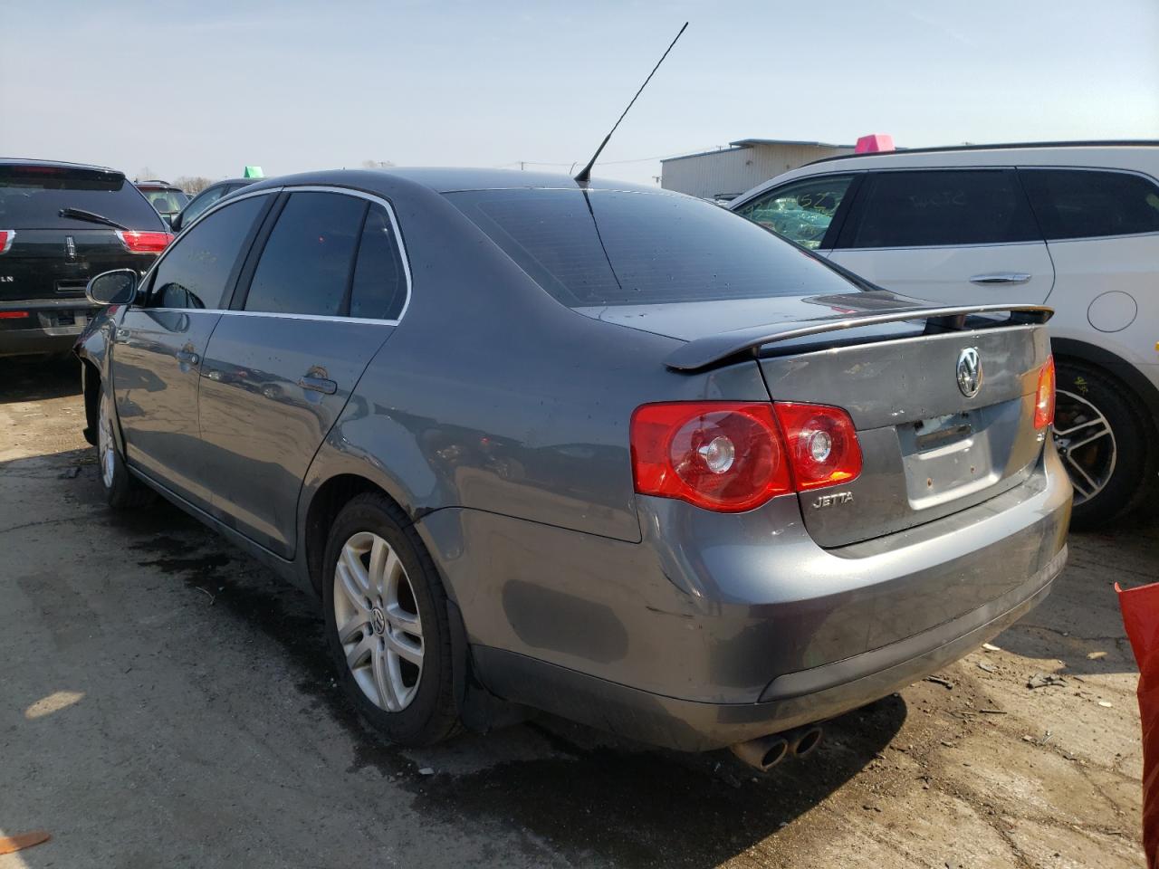 Photo 3 from auction – 2007 VOLKSWAGEN JETTA WOLF with VIN 3VWEF71K87M202277
