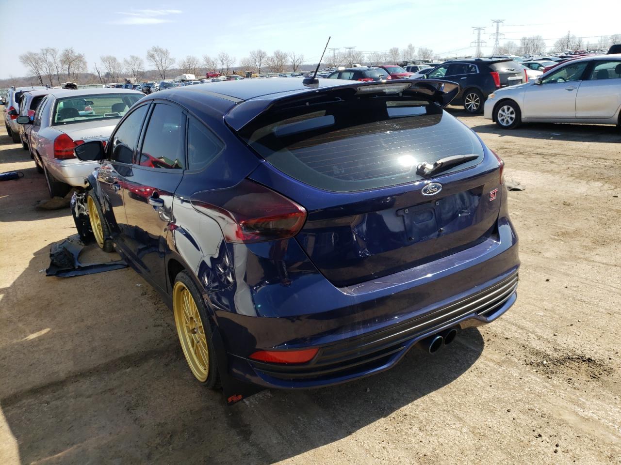 Photo 3 from auction – 2017 FORD FOCUS ST with VIN 1FADP3L94HL328336