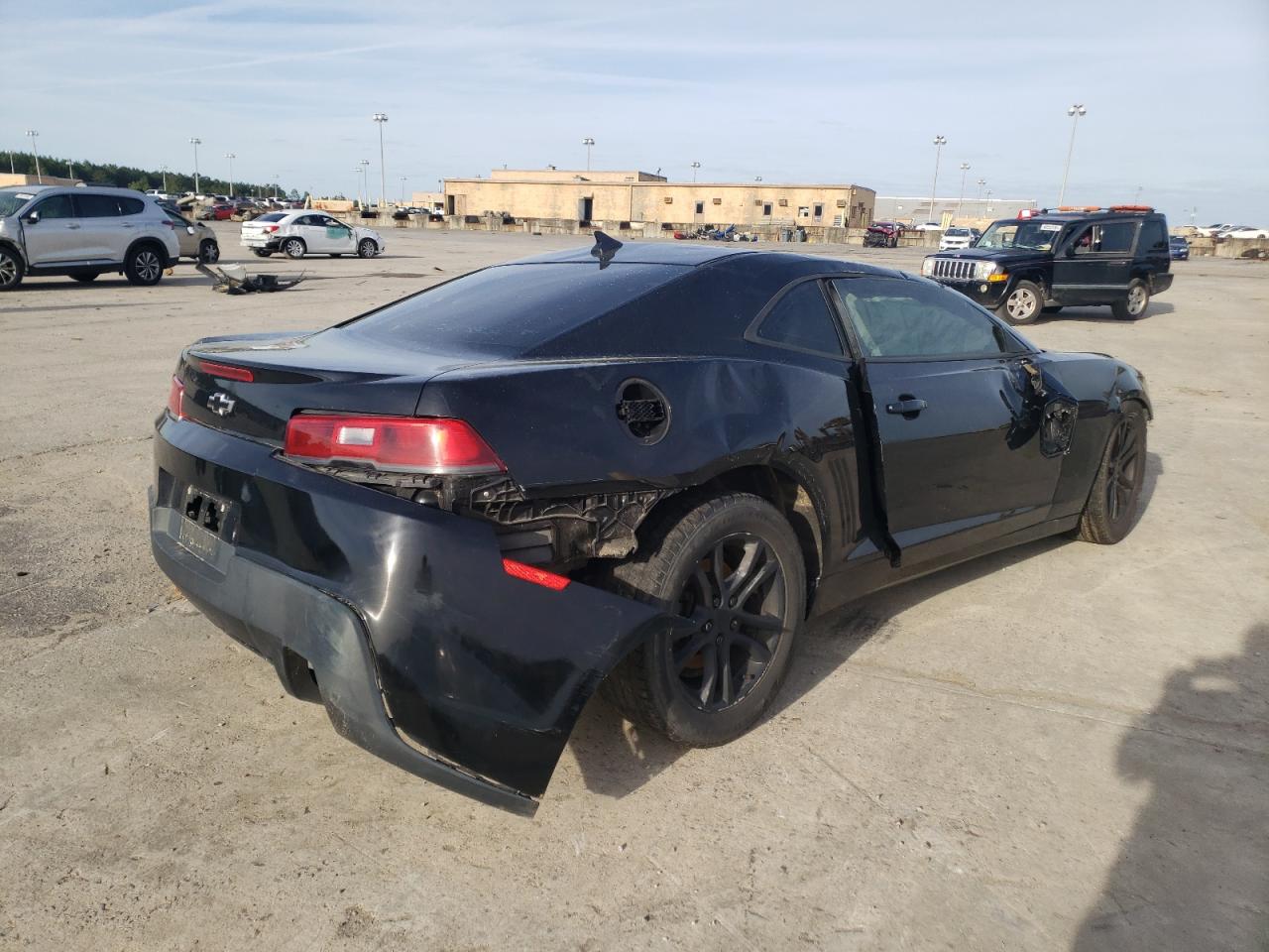 Photo 4 from auction – 2015 CHEVROLET CAMARO LS with VIN 2G1FB1E34F9234369