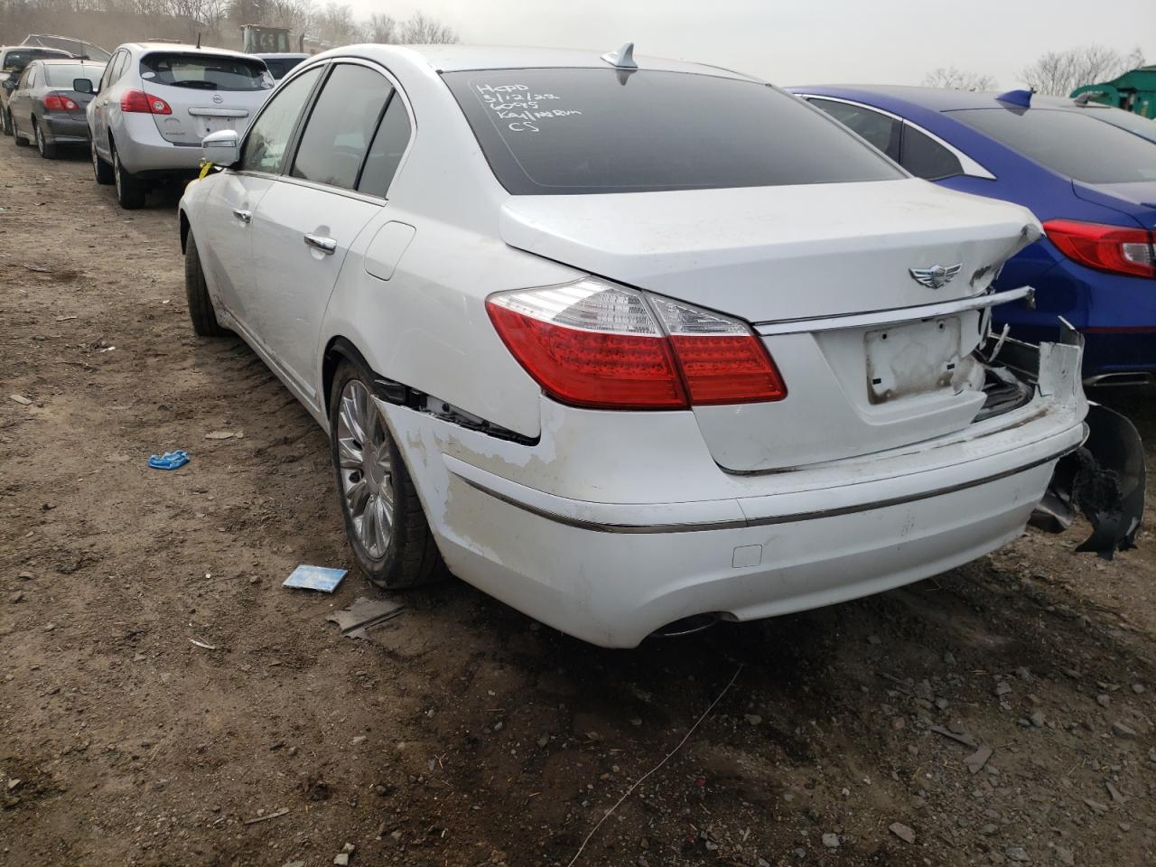 Photo 3 from auction – 2011 HYUNDAI GENESIS 3. with VIN KMHGC4DE5BU146095
