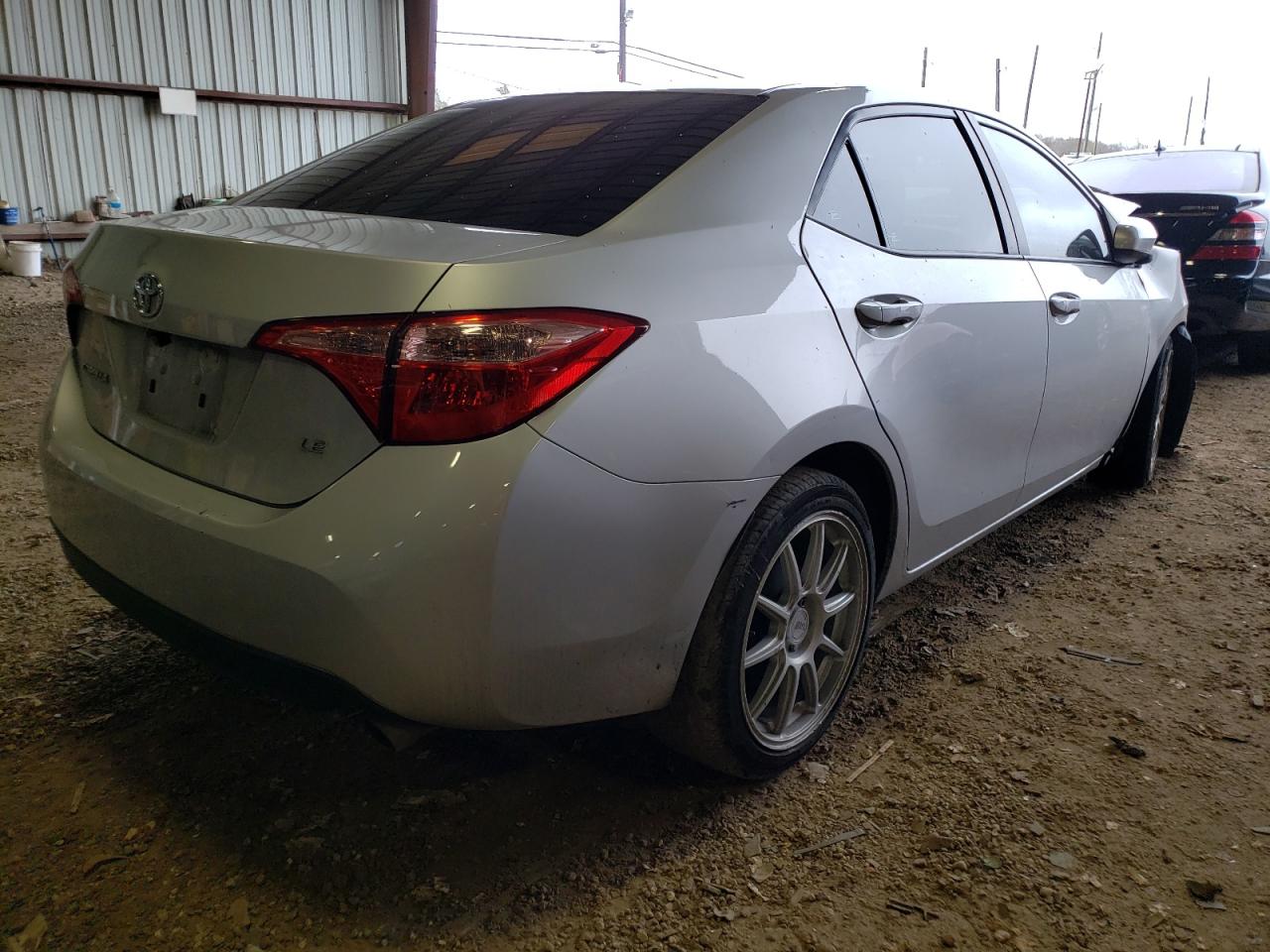 Photo 4 from auction – 2018 TOYOTA COROLLA L with VIN 5YFBURHE0JP850560