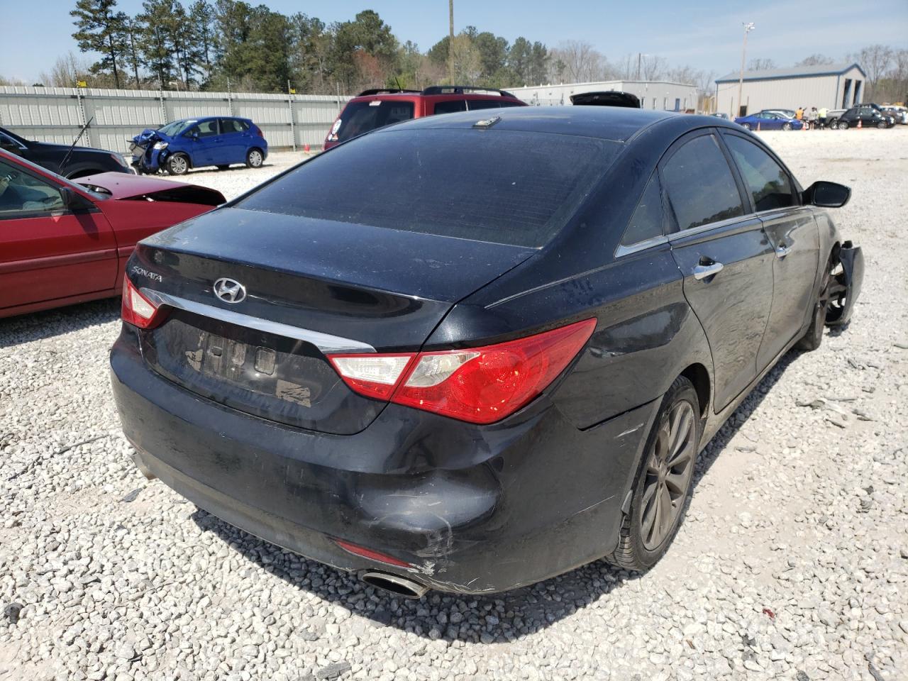 Photo 4 from auction – 2011 HYUNDAI SONATA SE with VIN 5NPEC4AC0BH241494