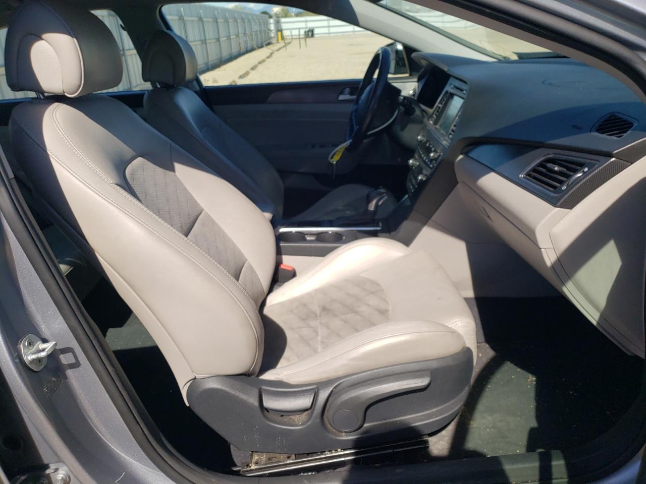 Photo 5 from auction – 2015 HYUNDAI SONATA SPO with VIN 5NPE34AF8FH136542