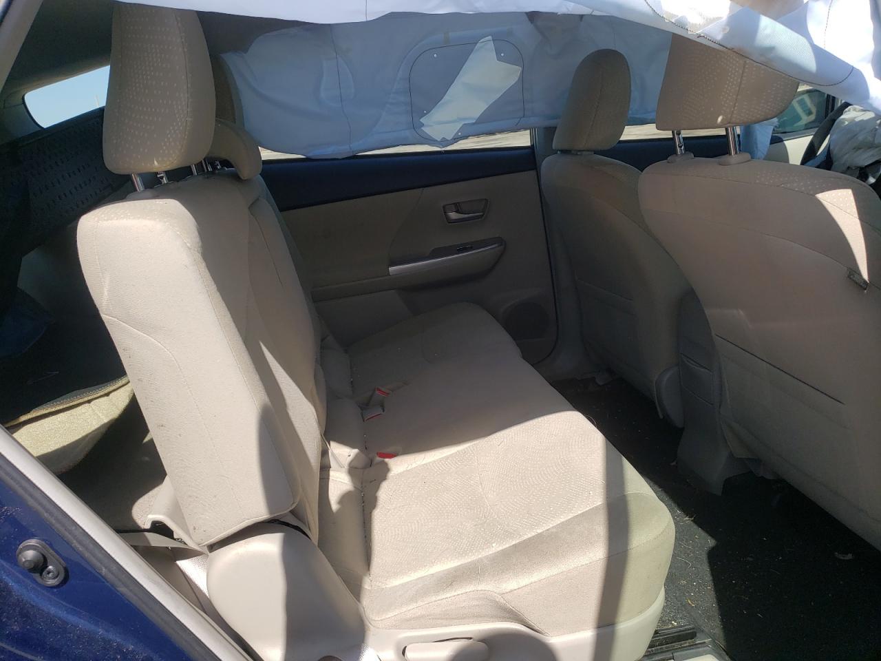 Photo 6 from auction – 2012 TOYOTA PRIUS V with VIN JTDZN3EU7C3175743
