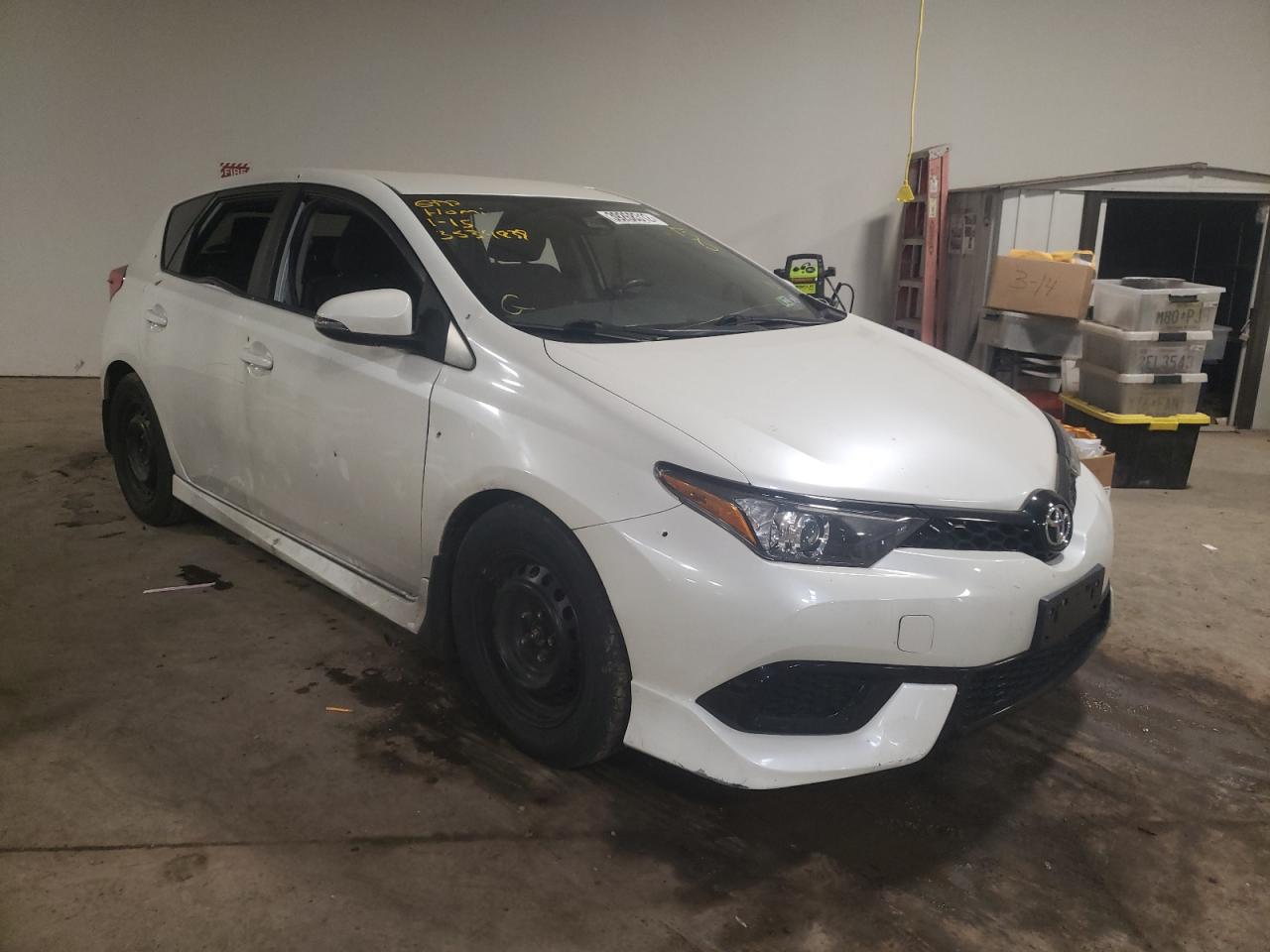 TOYOTA COROLLA IM 2017 with VIN JTNKARJEXHJ548707 - Photo from auction
