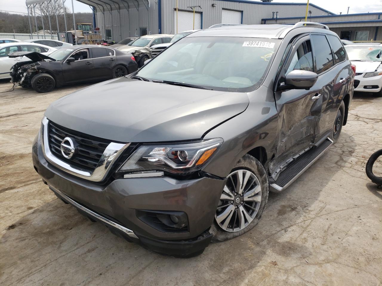 Photo 2 from auction – 2017 NISSAN PATHFINDER with VIN 5N1DR2MM8HC600061