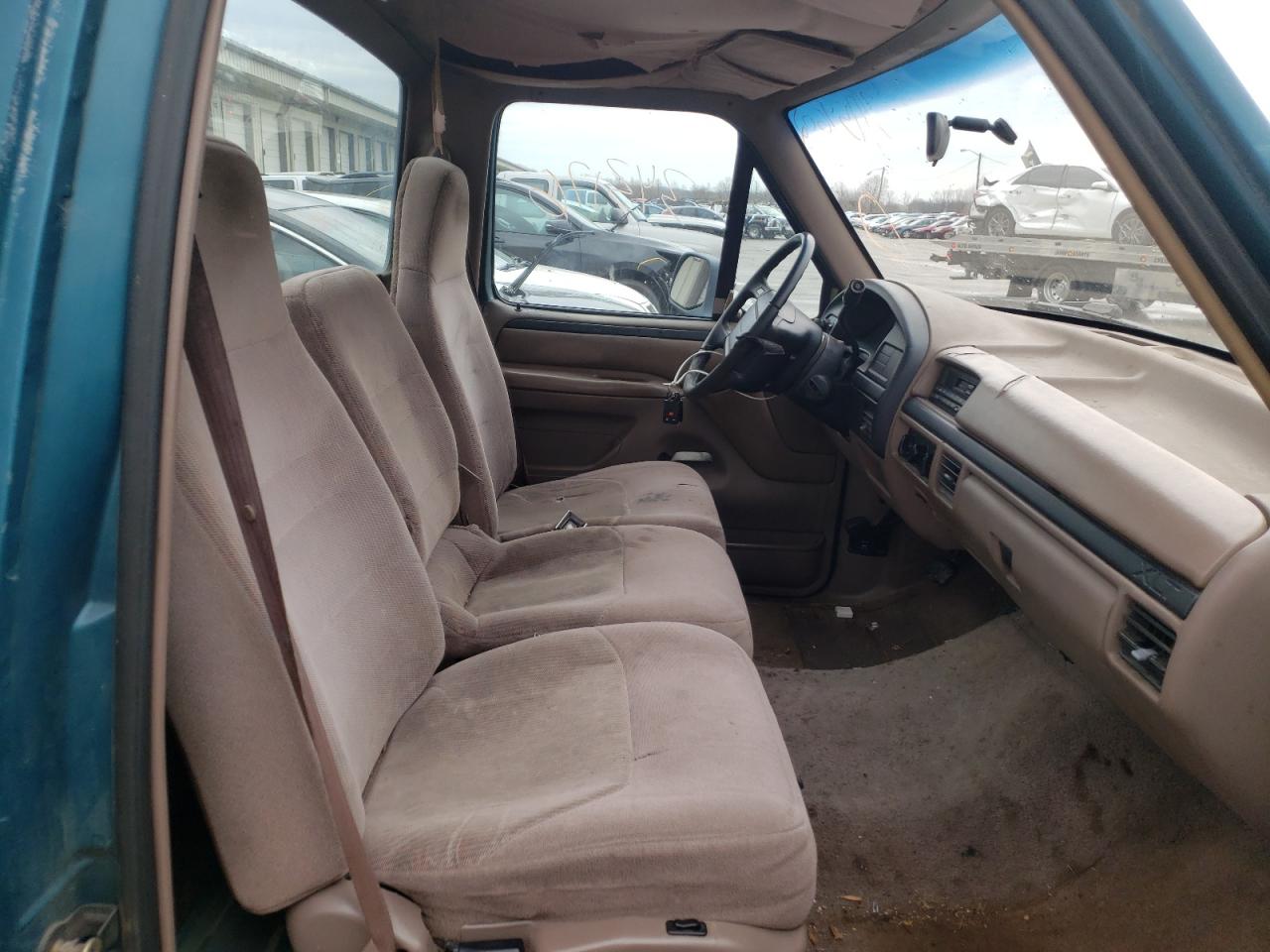 Photo 5 from auction – 1996 FORD F150 with VIN 2FTEF15N1TCA29874