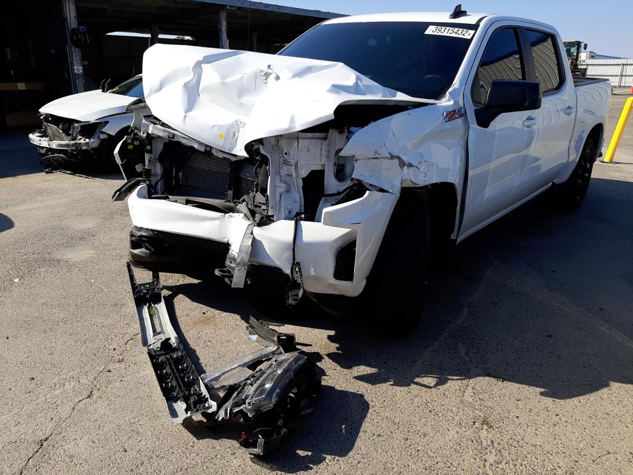 Photo 2 from auction – 2021 CHEVROLET SILVERADO with VIN 3GCUYEED3MG243810