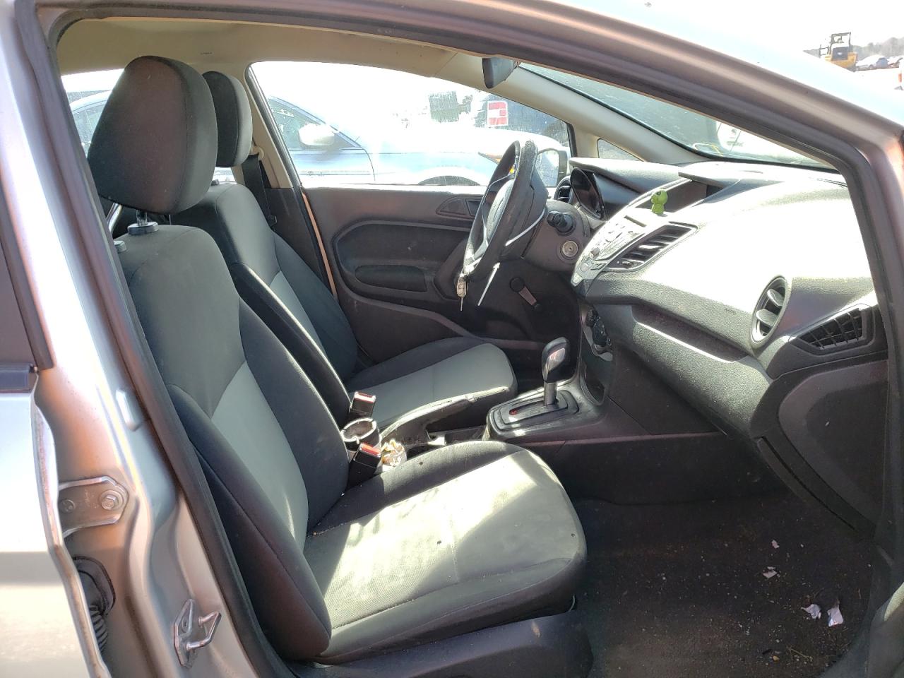 Photo 5 from auction – 2016 FORD FIESTA S with VIN 3FADP4AJ3GM203084
