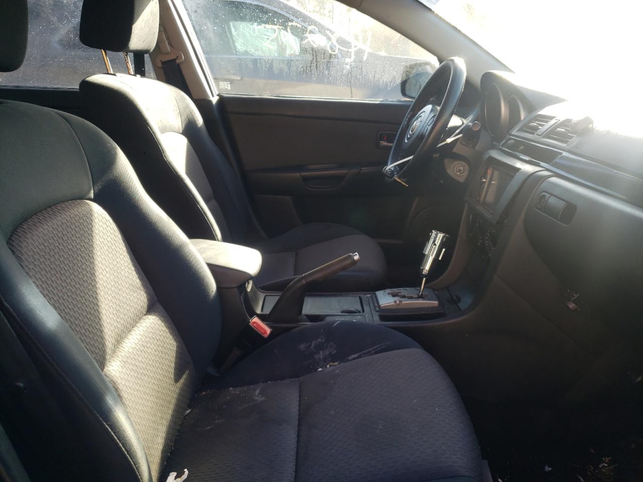Foto 5 de la subasta – 2005 MAZDA 3 I con VIN JM1BK12FX51249823