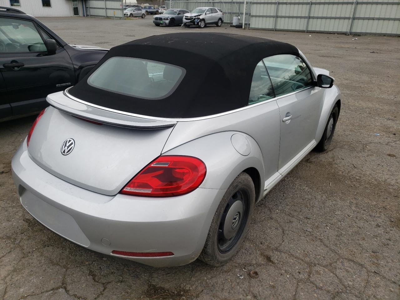 Photo 4 from auction – 2014 VOLKSWAGEN BEETLE with VIN 3VW5X7AT1EM806711