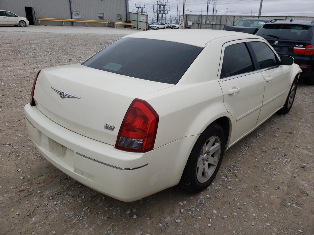 Photo 4 from auction – 2005 CHRYSLER 300 TOURIN with VIN 2C3JA53G05H685325