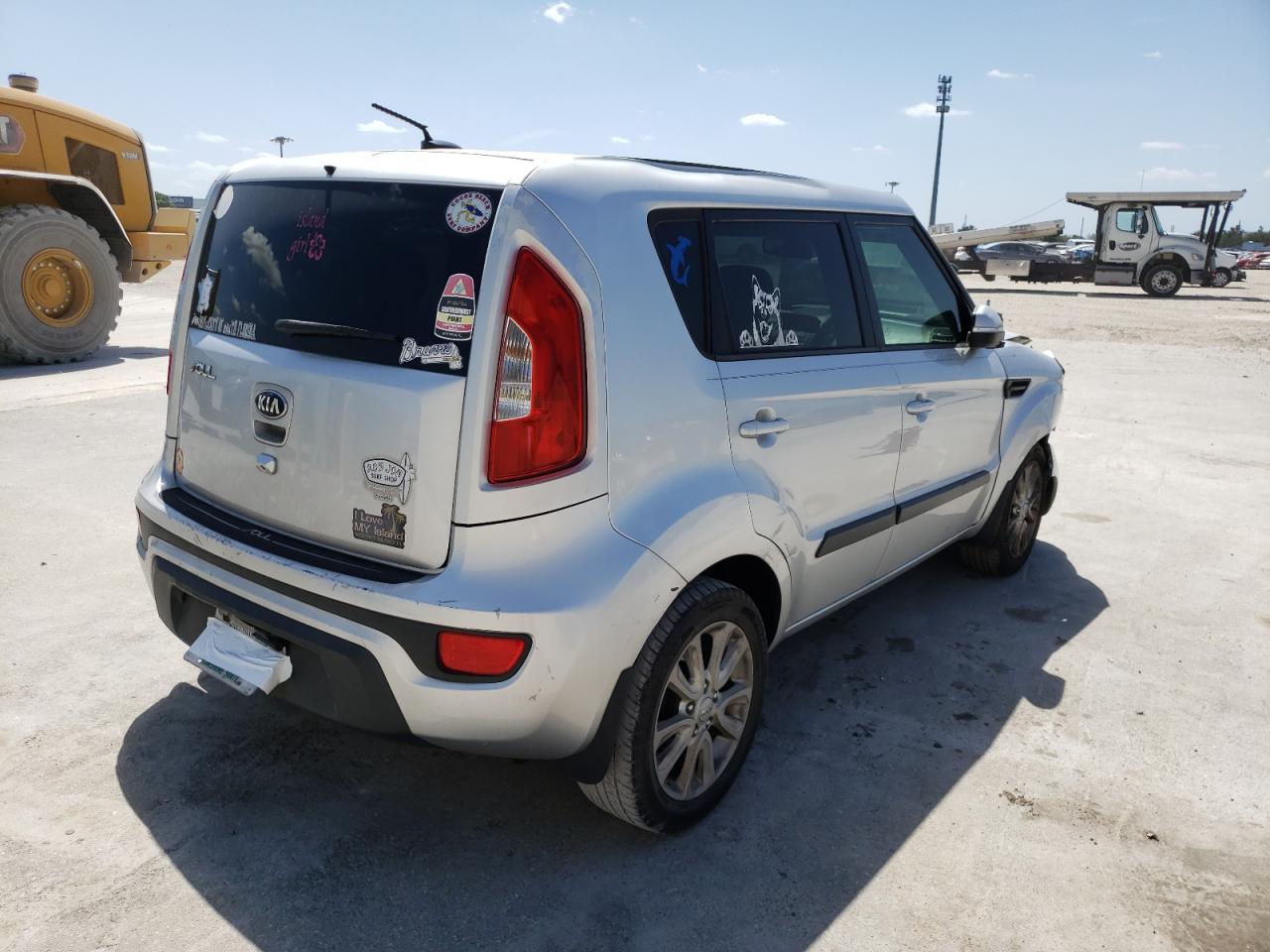 Photo 4 from auction – 2013 KIA SOUL + with VIN KNDJT2A6XD7575732