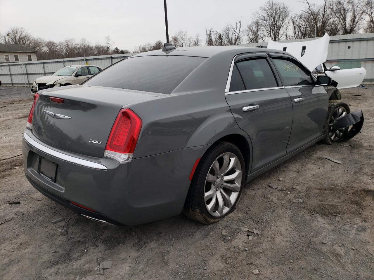 Photo 4 from auction – 2019 CHRYSLER 300 LIMITE with VIN 2C3CCAEG8KH704403