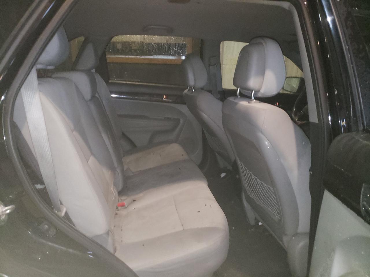 Photo 6 from auction – 2011 KIA SORENTO BA with VIN 5XYKTCA17BG014077