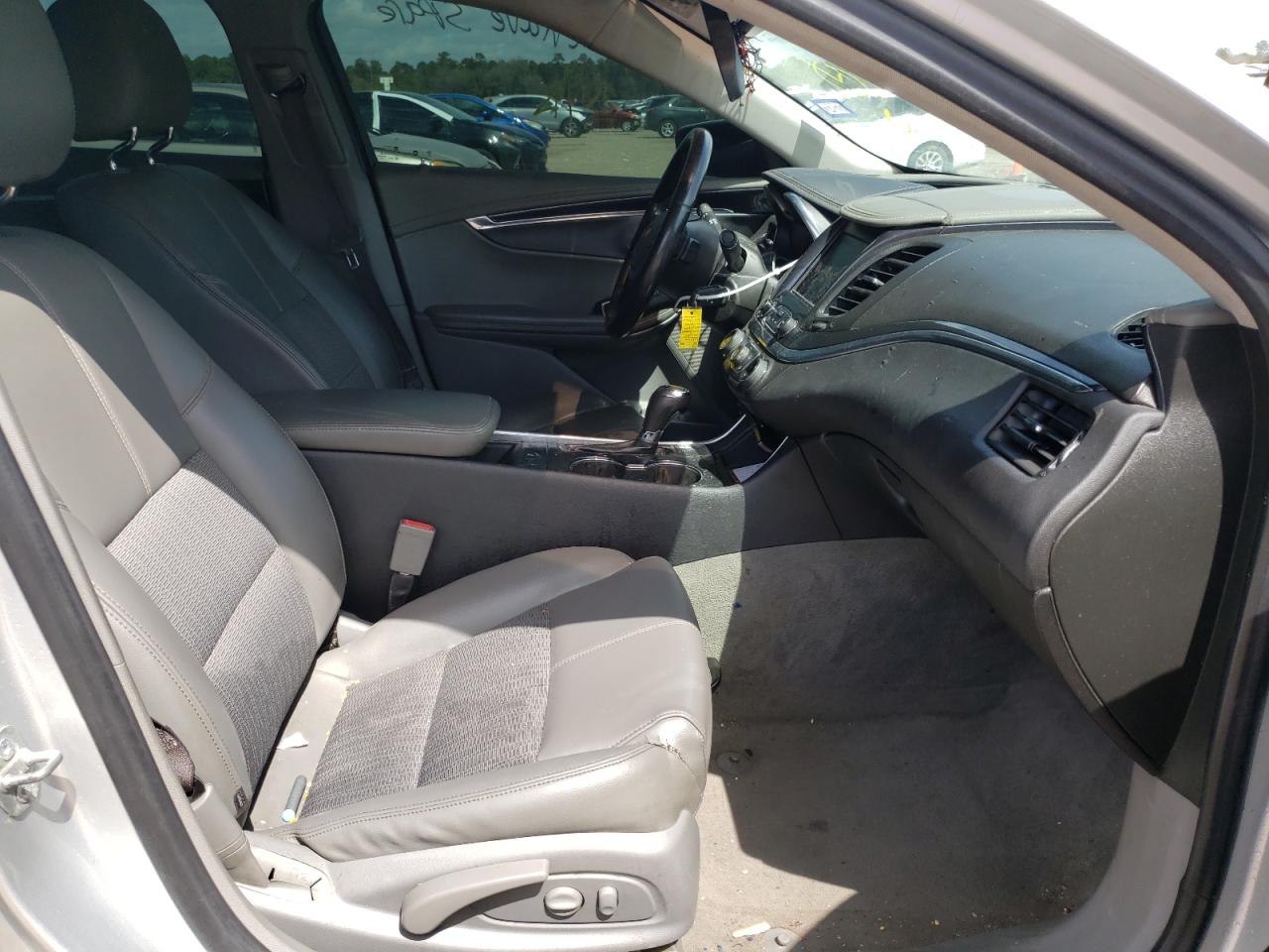 Photo 5 from auction – 2017 CHEVROLET IMPALA LT with VIN 2G1105SA6H9137199