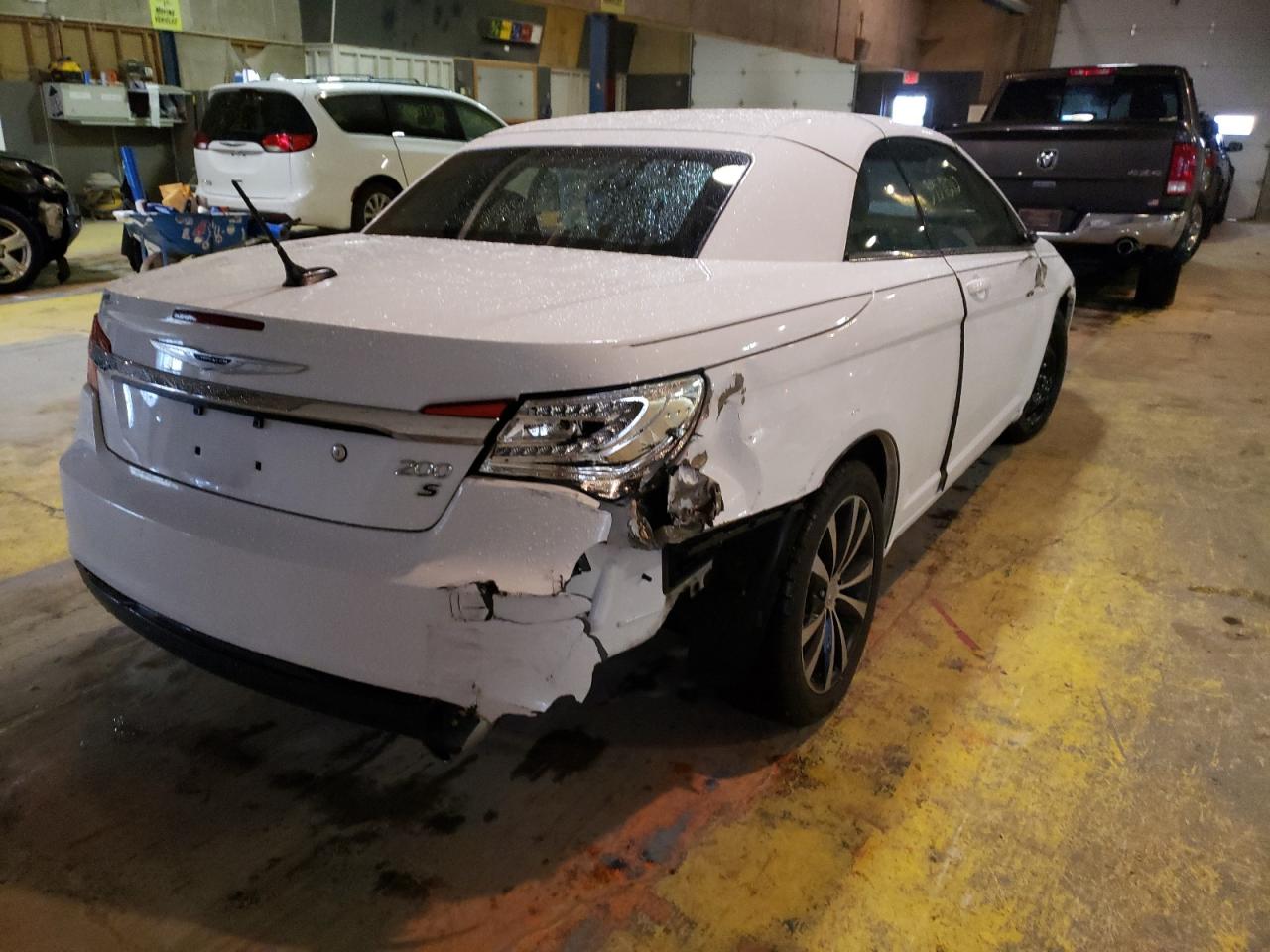 Photo 9 from auction – 2013 CHRYSLER 200 S with VIN 1C3BCBGG2DN575129
