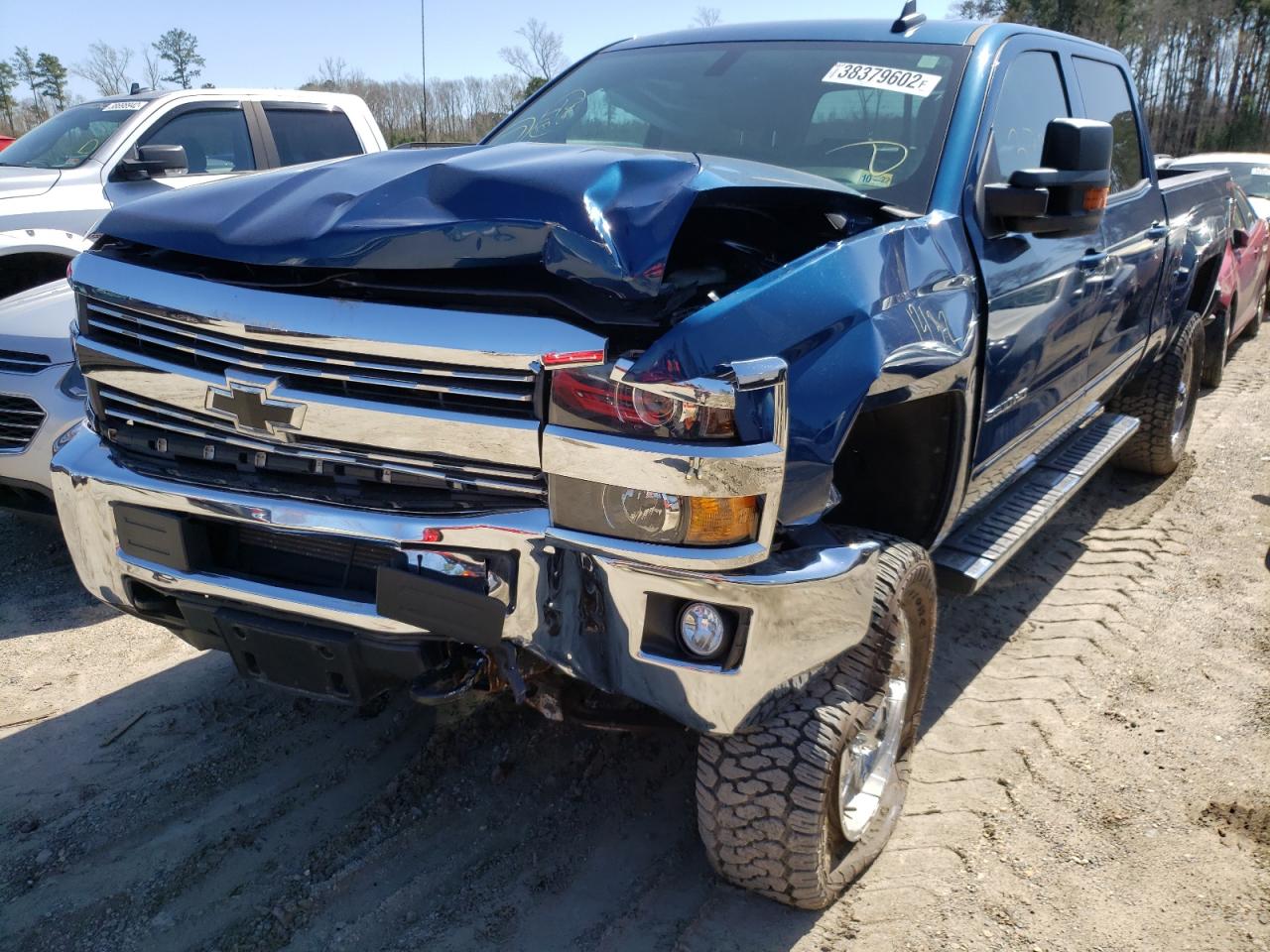 Photo 2 from auction – 2016 CHEVROLET SILVERADO with VIN 1GC1KVEG8GF223508