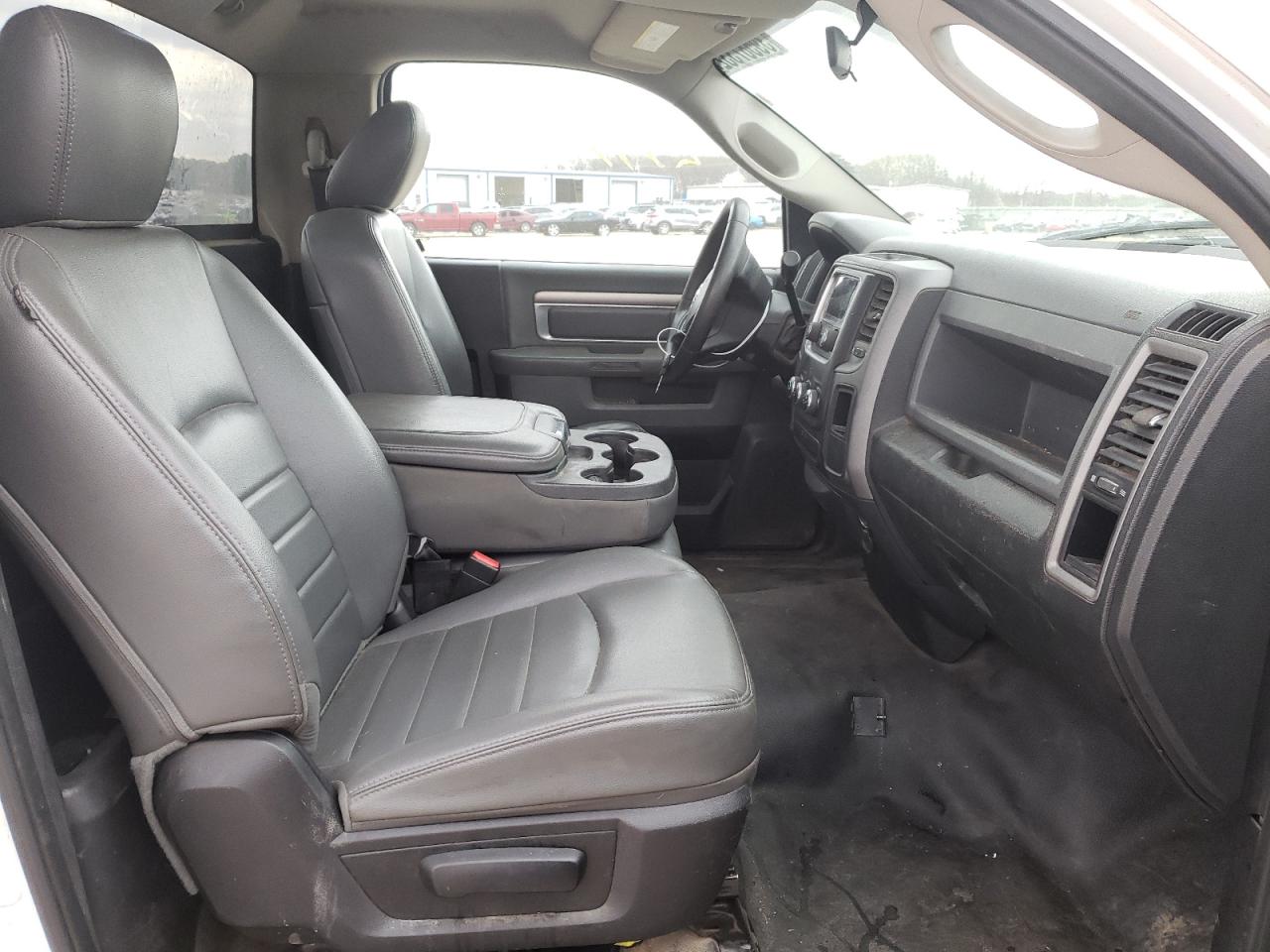 Photo 5 from auction – 2014 RAM 1500 ST with VIN 3C6JR6DT6EG127184