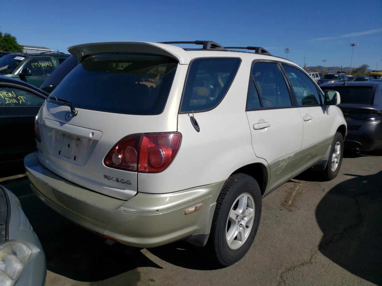 Photo 4 from auction – 2000 LEXUS RX 300 with VIN JT6GF10UXY0064233
