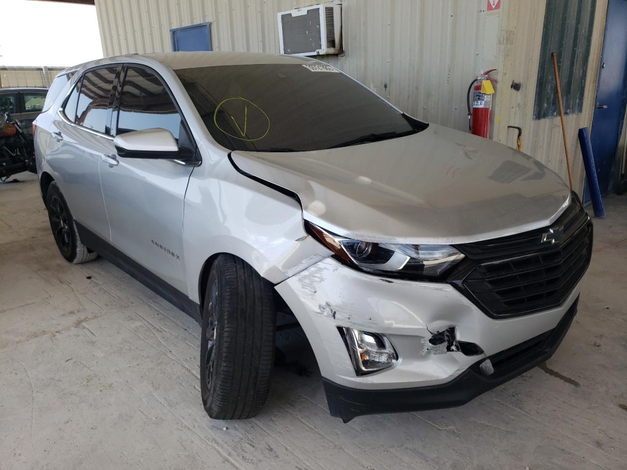 CHEVROLET EQUINOX LT 2019 with VIN 2GNAXJEV2K6280578 - Photo from auction