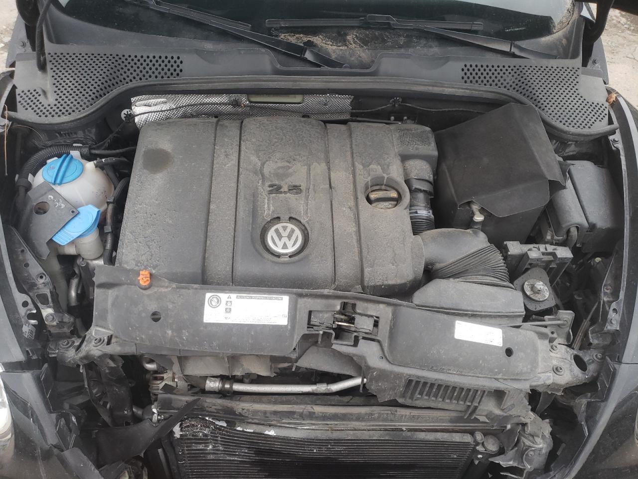 Photo 7 from auction – 2013 VOLKSWAGEN BEETLE with VIN 3VWJP7AT9DM692292