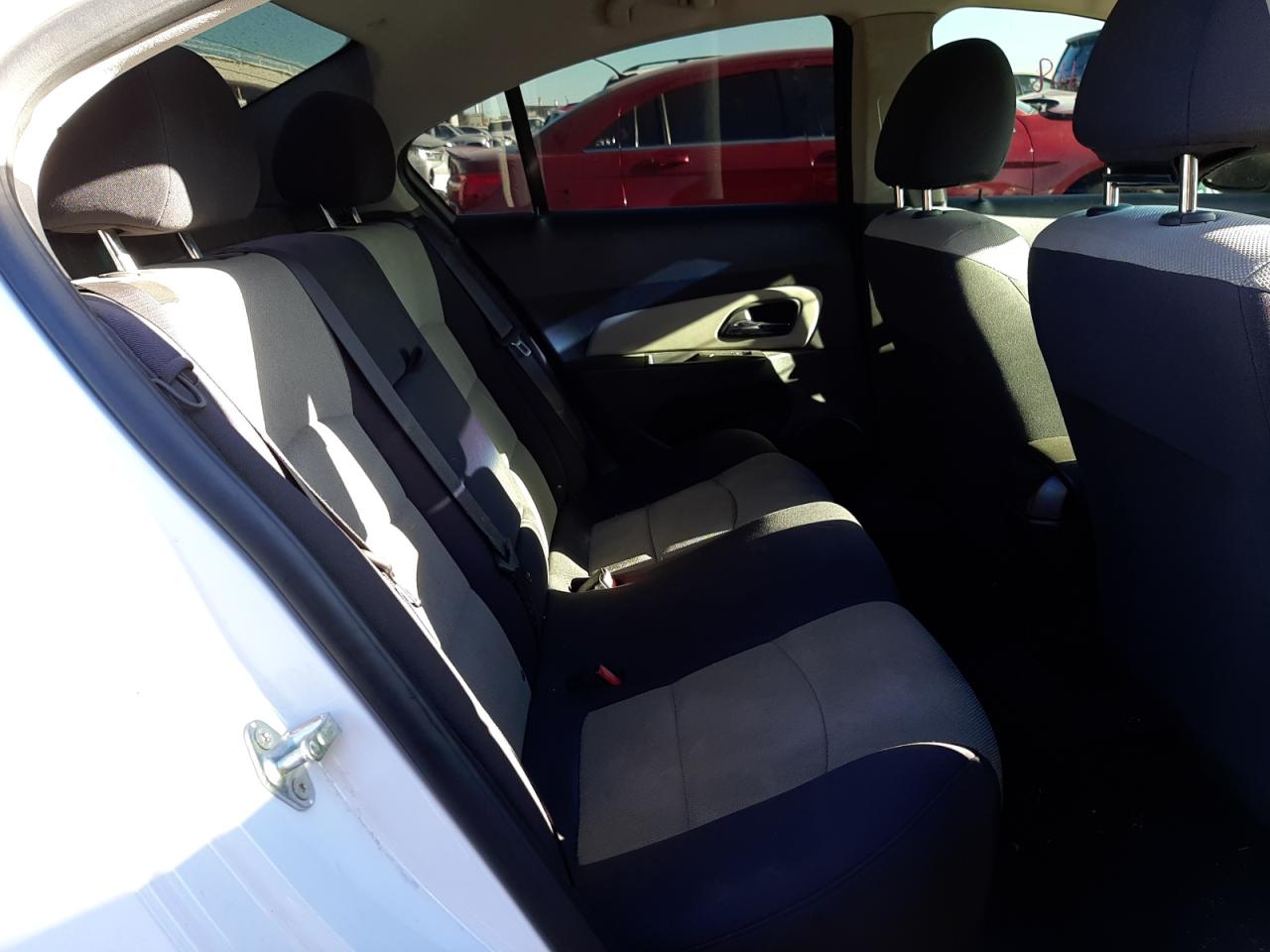 Photo 6 from auction – 2012 CHEVROLET CRUZE LS with VIN 1G1PC5SH4C7335403
