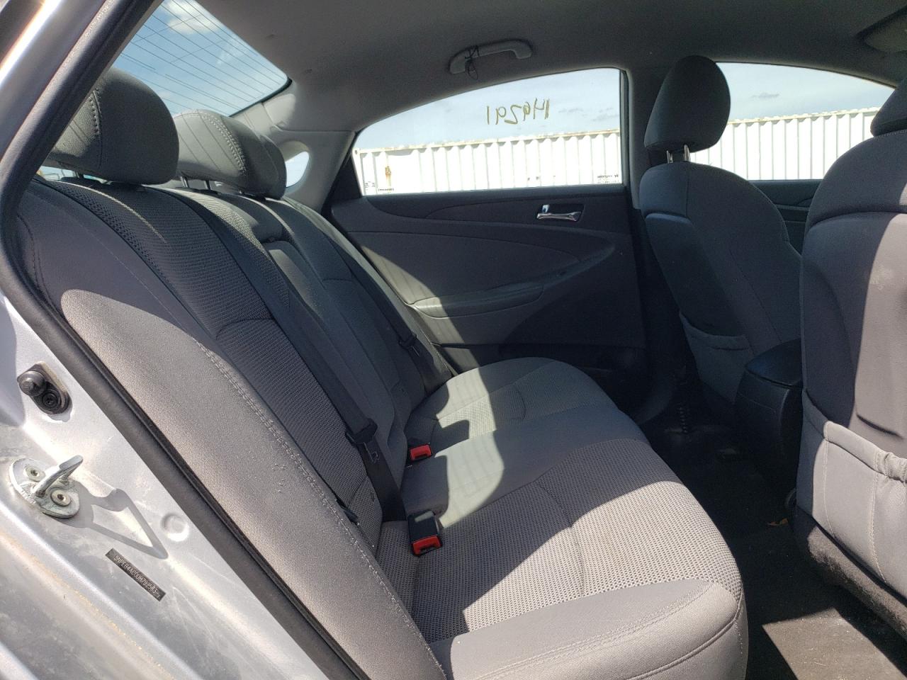 Photo 6 from auction – 2013 HYUNDAI SONATA GLS with VIN 5NPEB4AC0DH792563