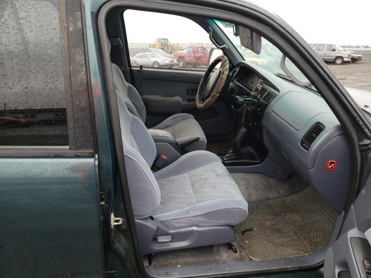 Photo 5 from auction – 1996 TOYOTA 4RUNNER SR with VIN JT3HN86RXT0039566