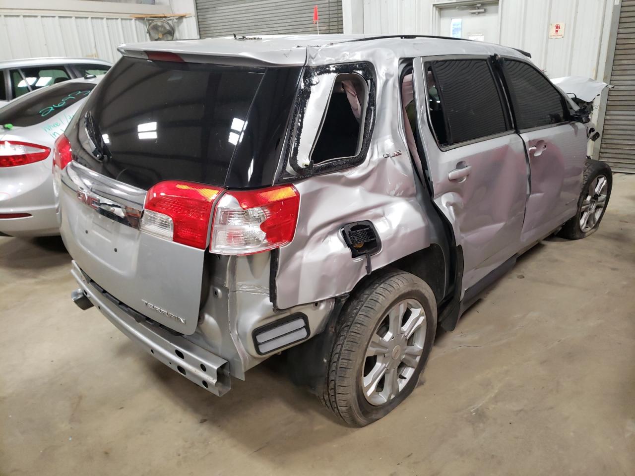 Photo 4 from auction – 2017 GMC TERRAIN SL with VIN 2GKALMEK8H6280674